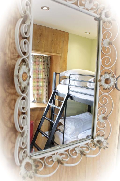 Lumely Fee Bunkhouse Aparthotel Kendal Exterior foto